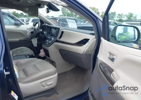 2018 Toyota Sienna Xle 8 Passenger from USA, damaged, VIN 5TDYZ3DCXJS944854